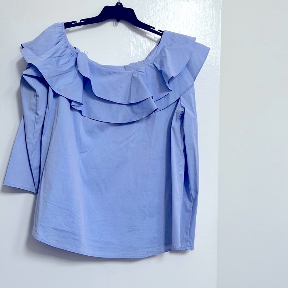 Calvin Klein mid sleeve shirt.  One should can be worn down to show shoulder.